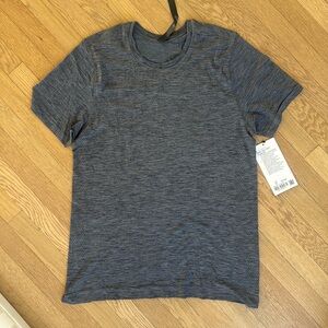 Lululemon Metal Vent Tech Surge SS Workout Shirt